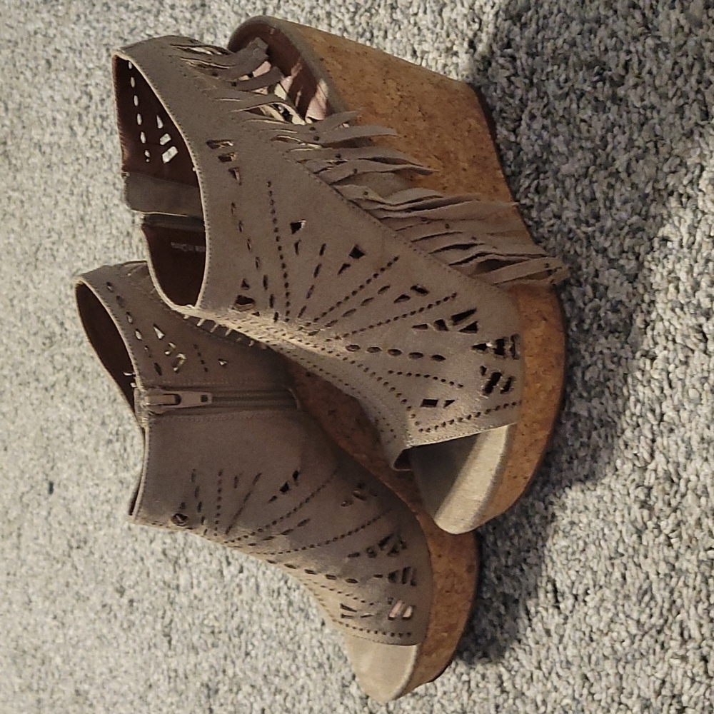Sandal wedge